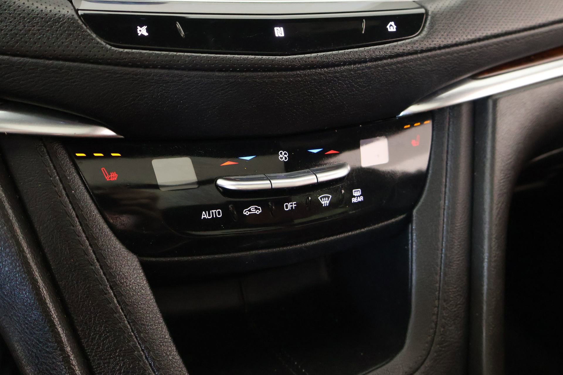 Used 2021 Cadillac XT5 Premium Luxury FWD image 8