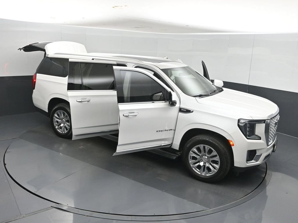 Used 2022 GMC Yukon XL Denali AWD/4WD image 63