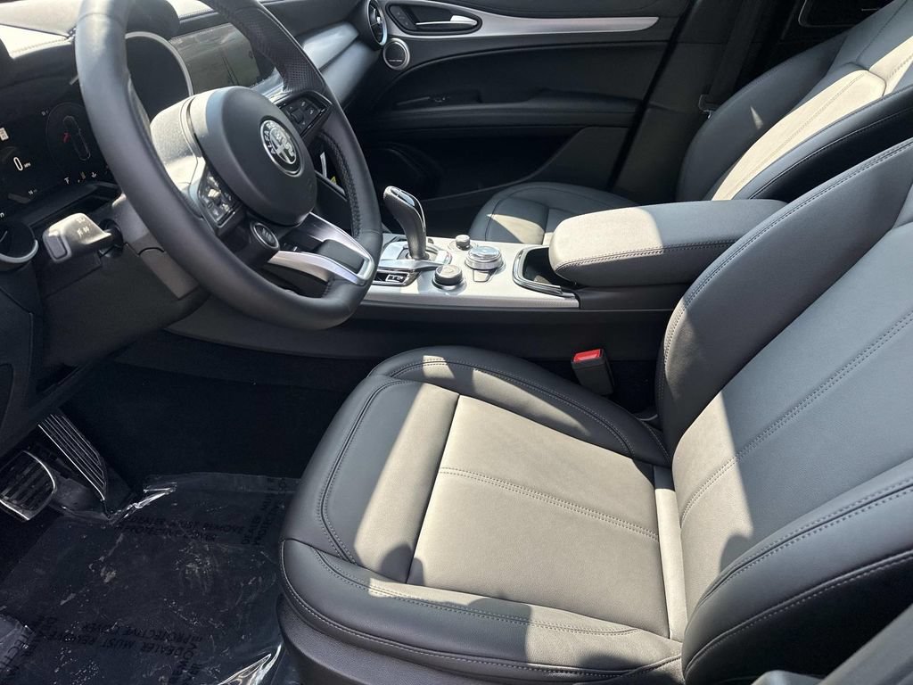New 2026 Alfa Romeo Stelvio Sprint AWD/4WD image 15