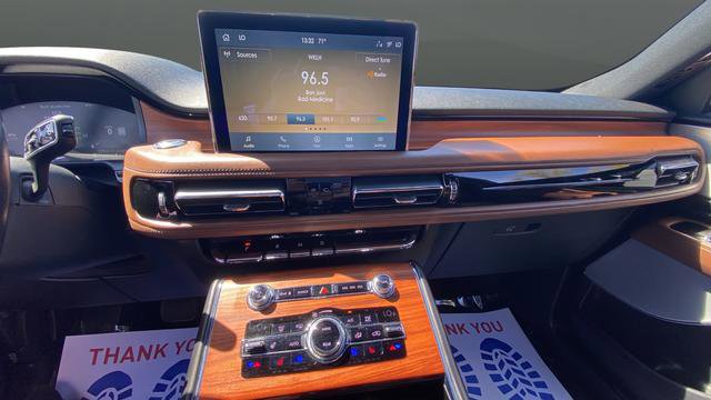 Used 2020 Lincoln Aviator Reserve w/ Equipment Group 201A image 13
