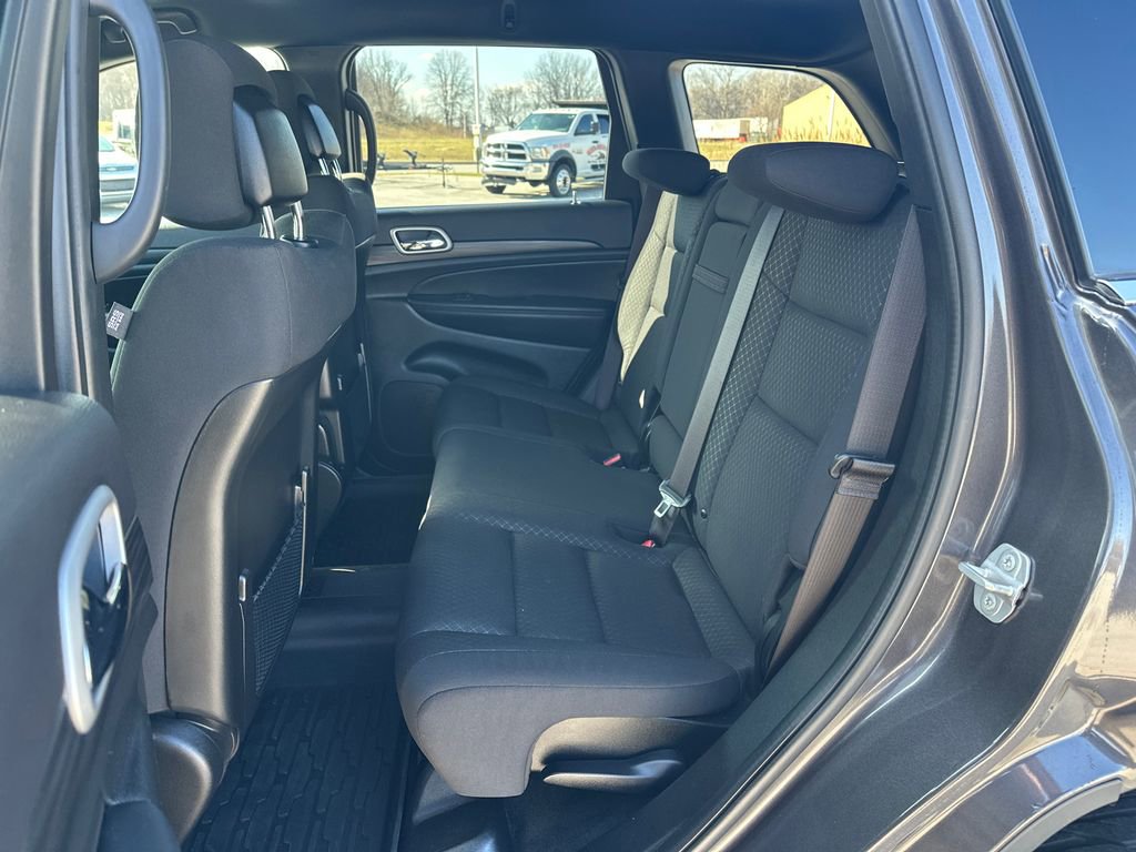 Used 2021 Jeep Grand Cherokee Laredo image 29