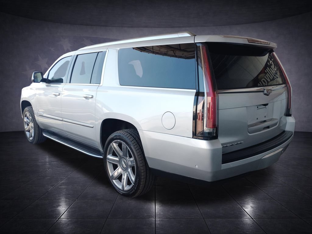 Used 2020 Cadillac Escalade ESV Luxury RWD image 3