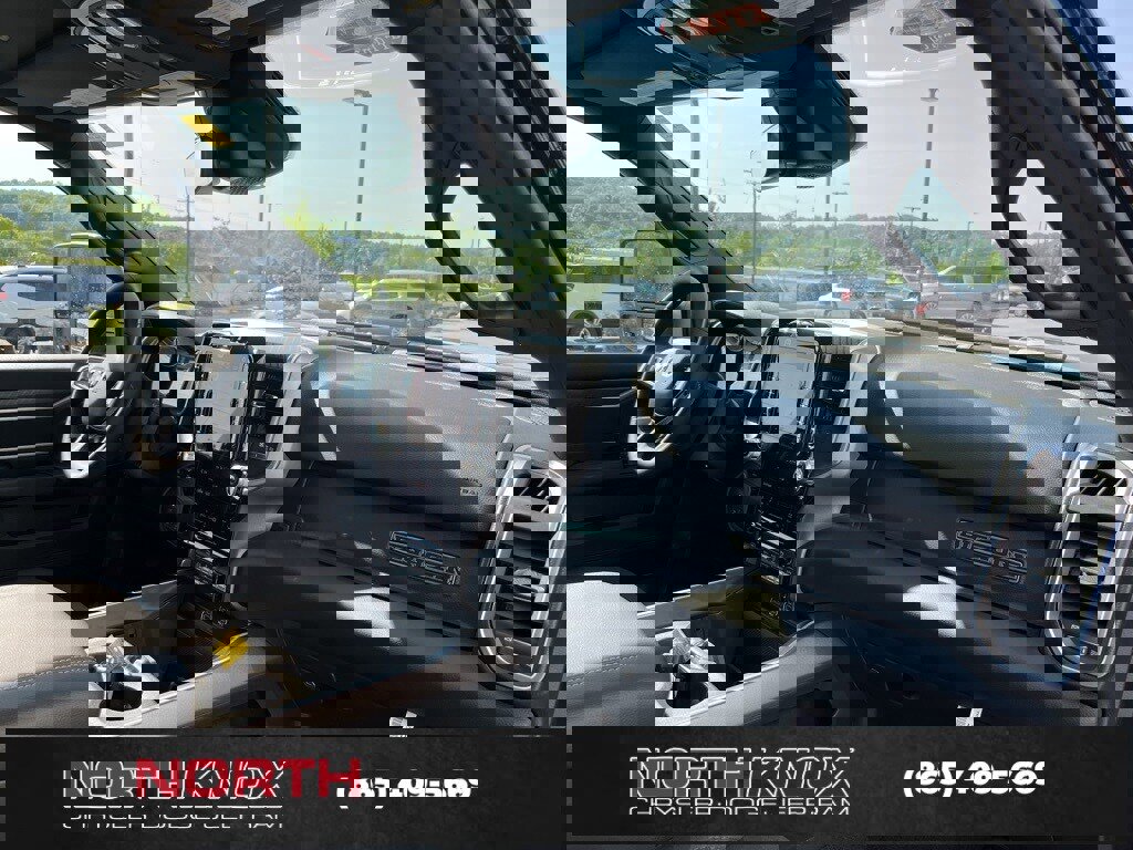 New 2025 RAM 3500 Big Horn image 27