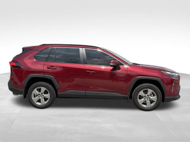 Used 2025 Toyota RAV4 XLE FWD image 3