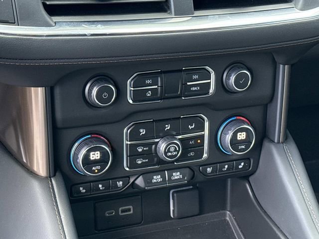 Used 2023 Chevrolet Suburban High Country image 22