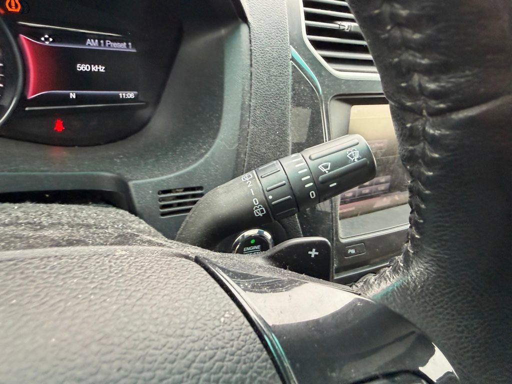 Used 2016 Ford Explorer XLT w/ Equipment Group 202A AWD/4WD image 14