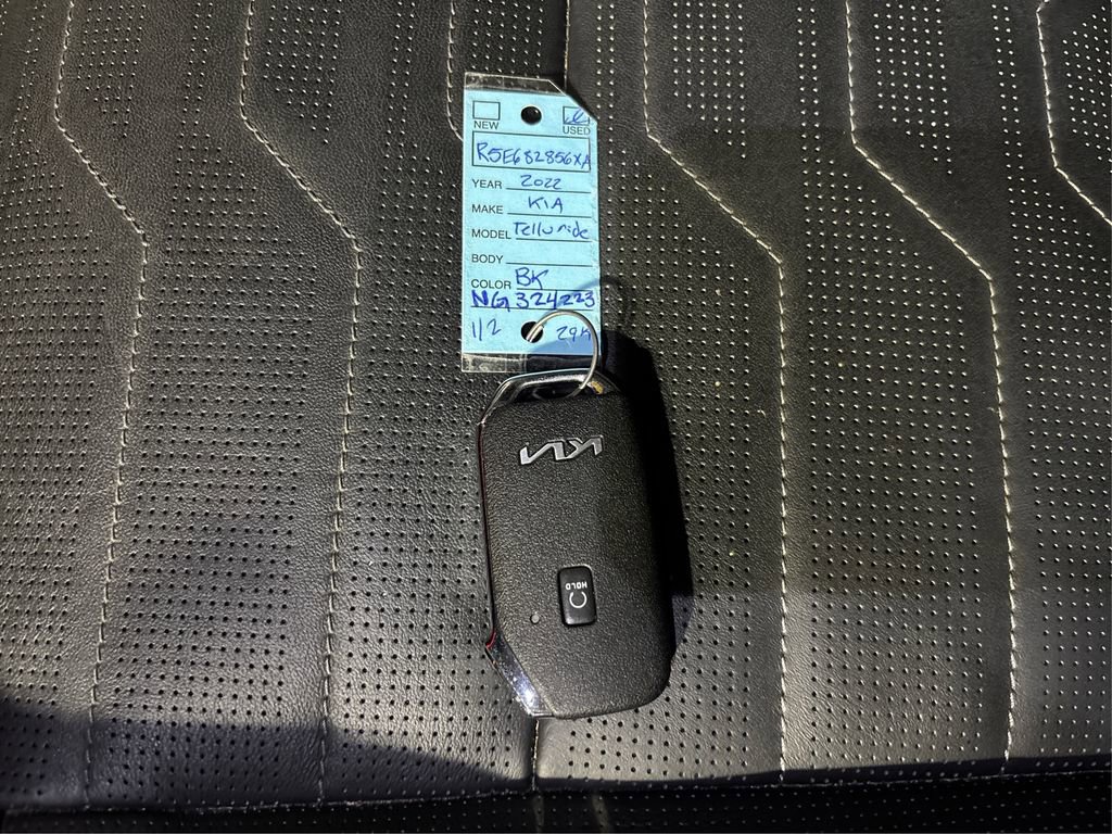 Certified 2022 Kia Telluride SX w/ SX Prestige Package image 41