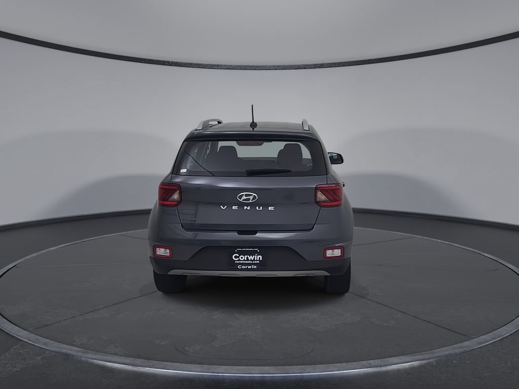 Used 2025 Hyundai Venue SEL FWD image 14