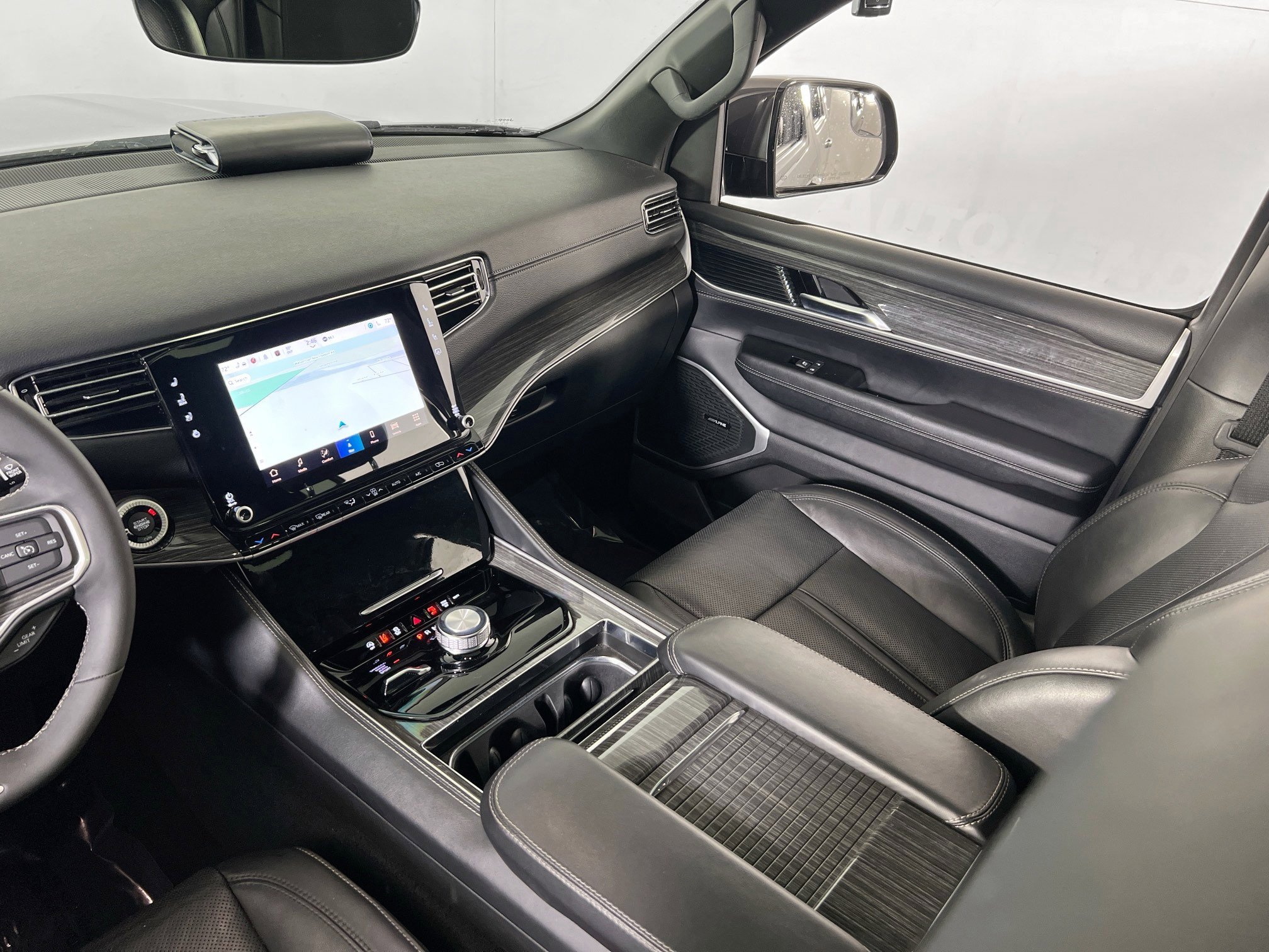 Used 2022 Jeep Wagoneer Series II w/ Premium Group I image 24