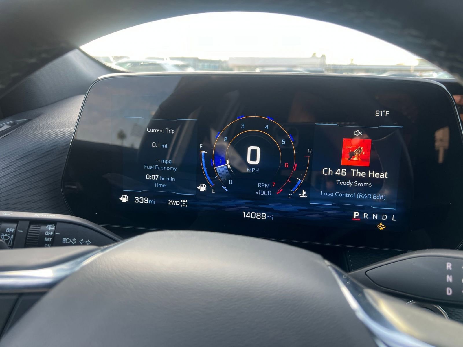 Used 2025 Chevrolet Equinox LT image 40