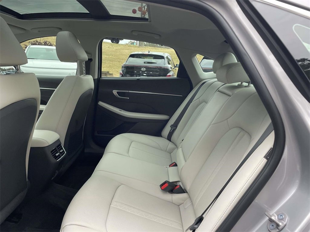 Certified 2023 Hyundai Sonata Limited w/ Cargo Package image 11