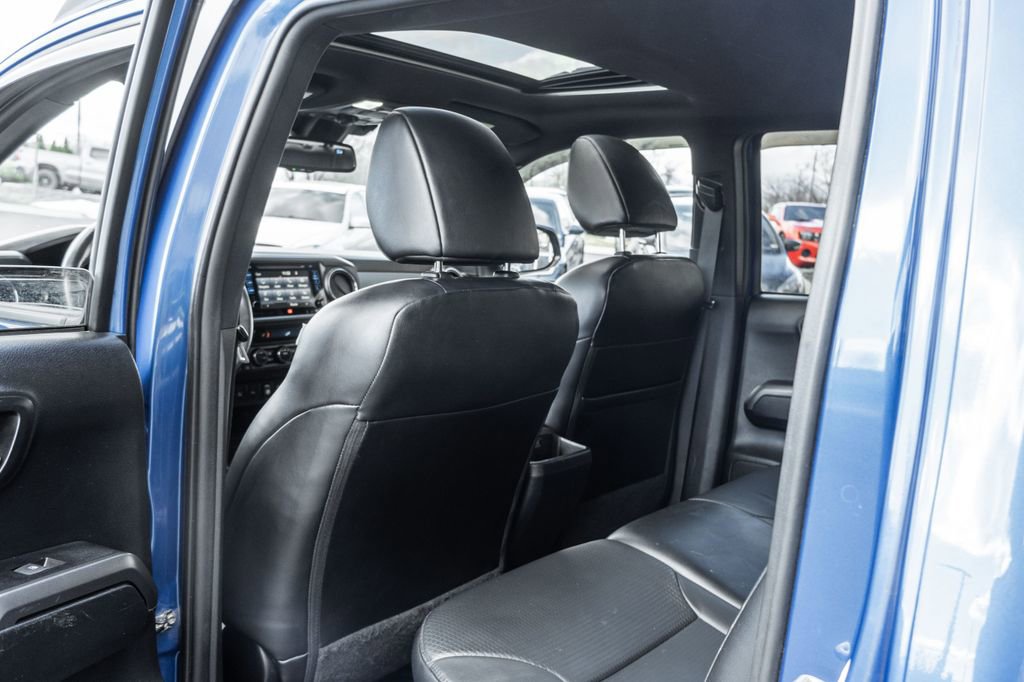 Used 2018 Toyota Tacoma TRD Off-Road image 29