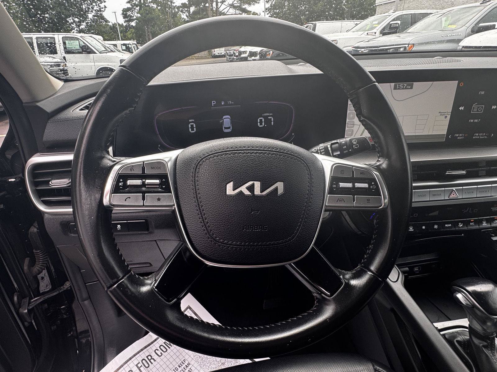 Used 2023 Kia Telluride S AWD/4WD image 16