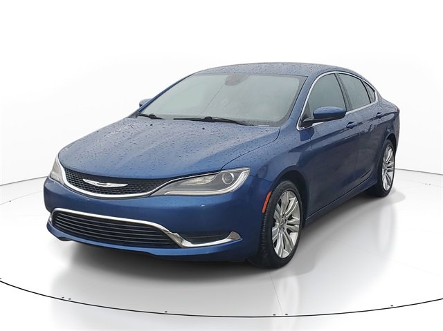 Used 2015 Chrysler 200 Limited w/ Convenience Group image 2