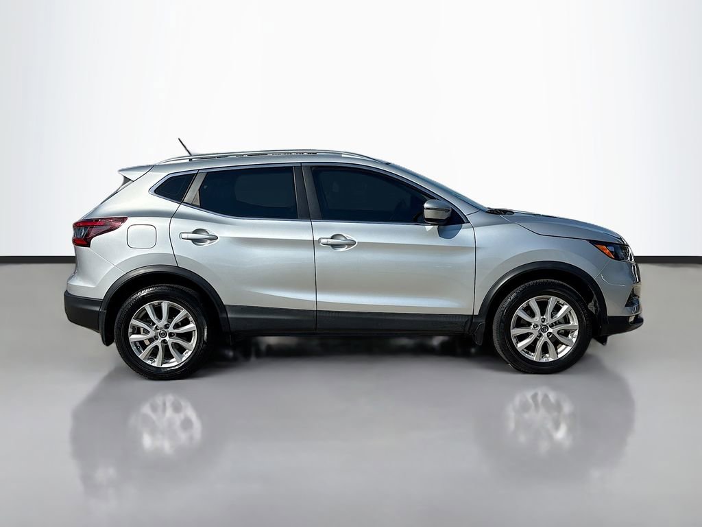 Used 2022 Nissan Rogue Sport SV image 4