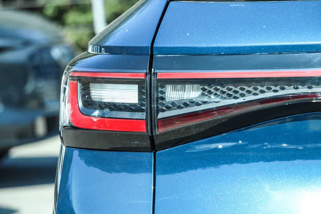 Used 2023 Volkswagen ID.4 Pro RWD image 9