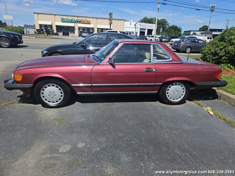 Used 1989 Mercedes-Benz 560 SL image 3