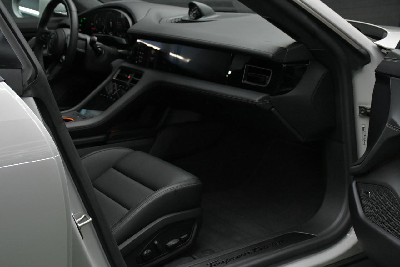 Used 2025 Porsche Taycan Turbo image 48