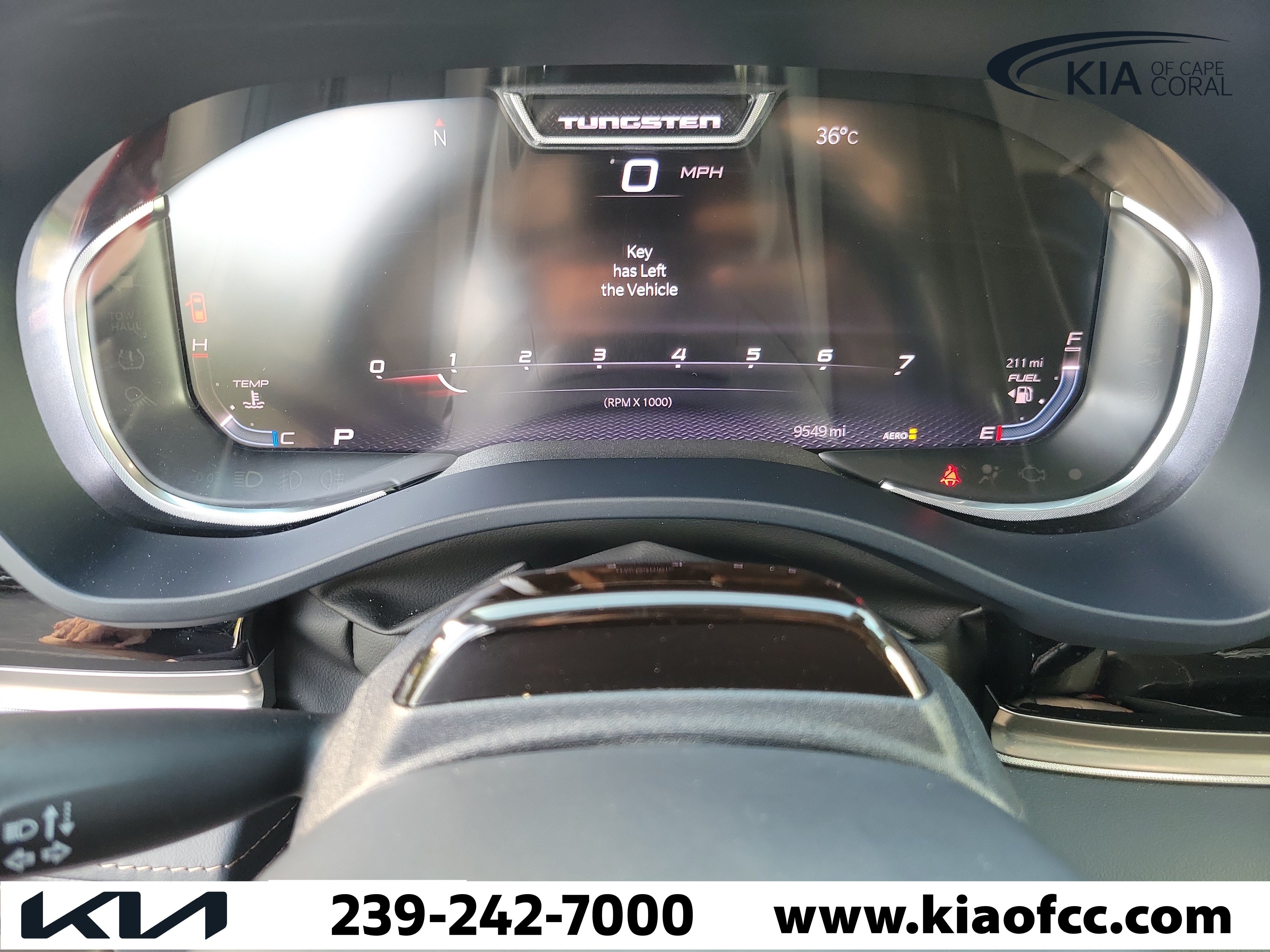 Used 2025 RAM 1500 Tungsten AWD/4WD image 30