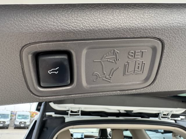 Used 2023 Lincoln Navigator L Reserve AWD/4WD image 21