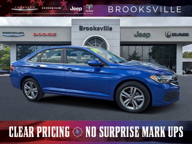 Used 2024 Volkswagen Jetta SE FWD image 1
