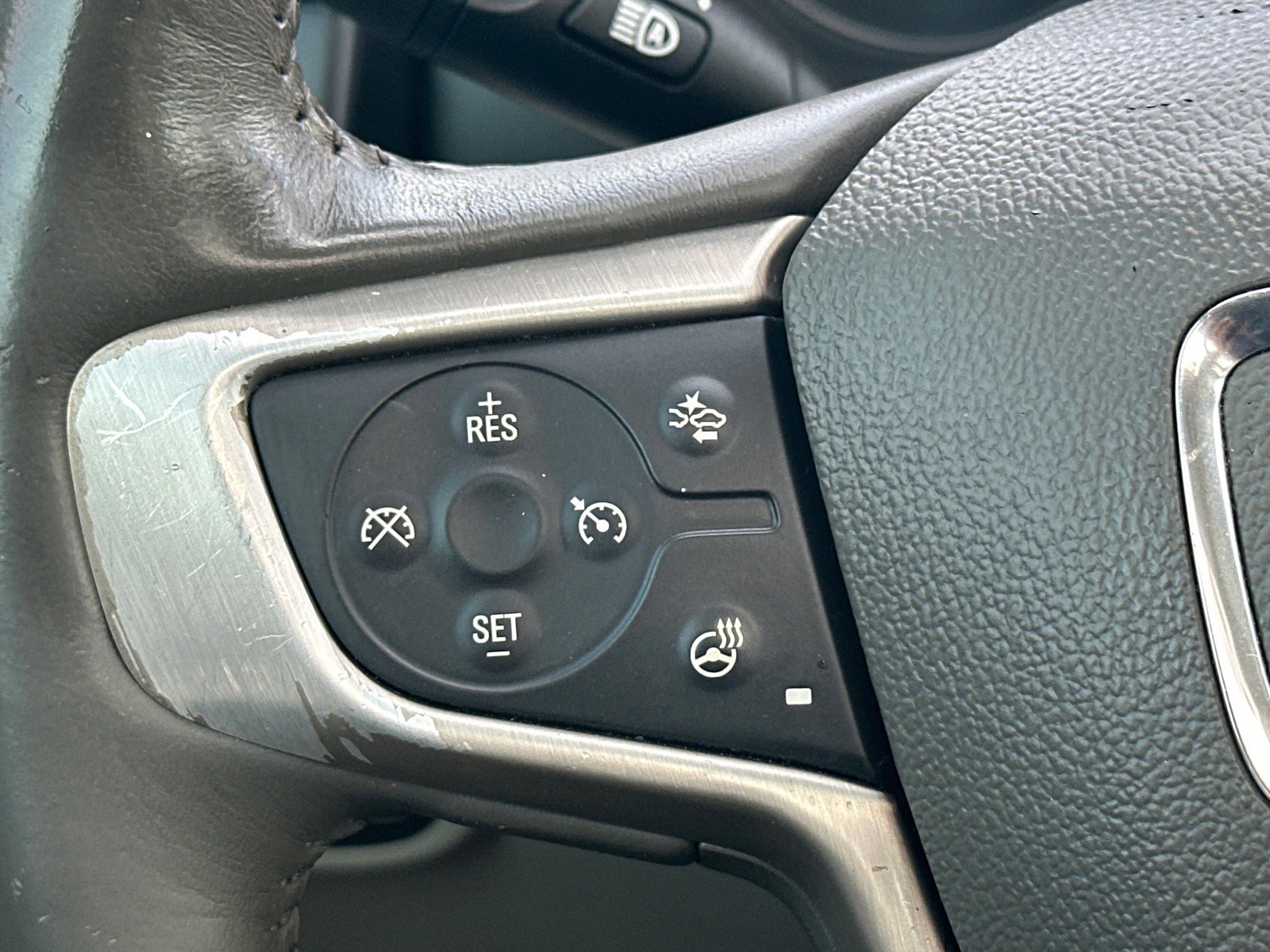 Used 2019 GMC Terrain Denali w/ Advanced Safety Package FWD image 10