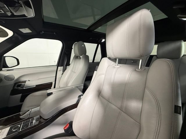 Used 2017 Land Rover Range Rover HSE AWD/4WD image 11