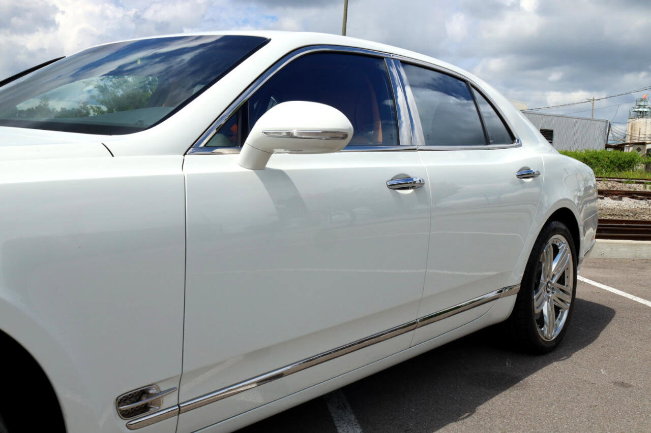 Used 2011 Bentley Mulsanne 4dr Sdn image 25