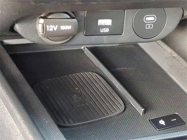 Used 2025 Hyundai Elantra N Base image 25