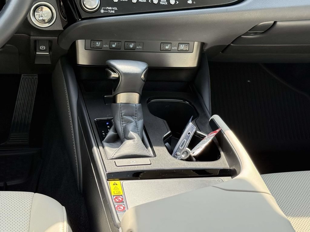 Used 2024 Lexus ES 350 w/ Premium Package FWD image 19