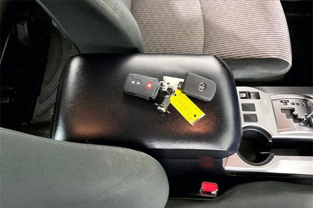 Used 2021 Toyota 4Runner SR5 image 35