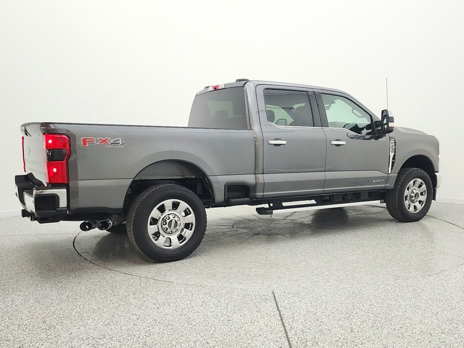 Used 2025 Ford F250 Lariat w/ Chrome Package AWD/4WD image 5