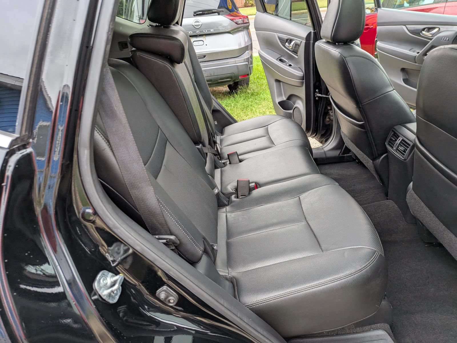 Used 2017 Nissan Rogue SL w/ SL Premium Package AWD/4WD image 42