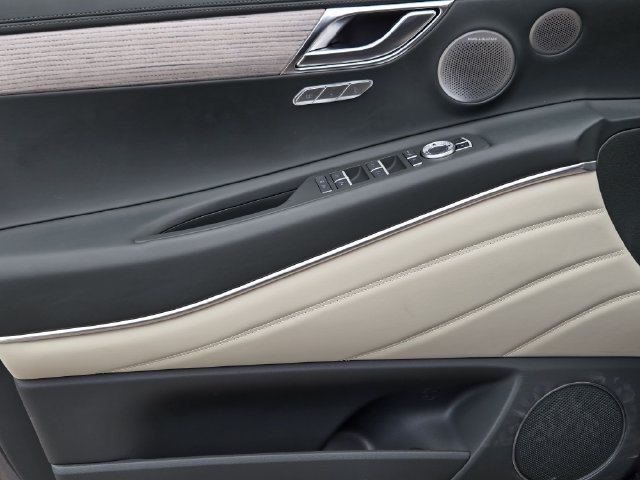 New 2027 Genesis GV80 2.5T Prestige AWD/4WD image 18