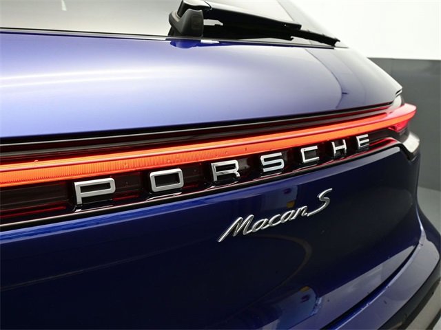 Certified 2023 Porsche Macan S image 23