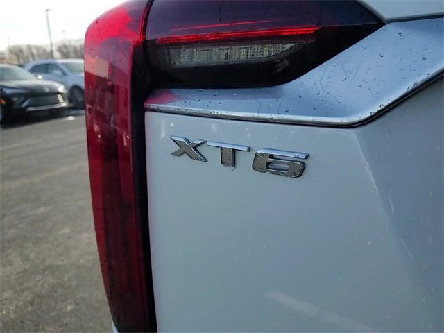Certified 2022 Cadillac XT6 Premium Luxury image 5