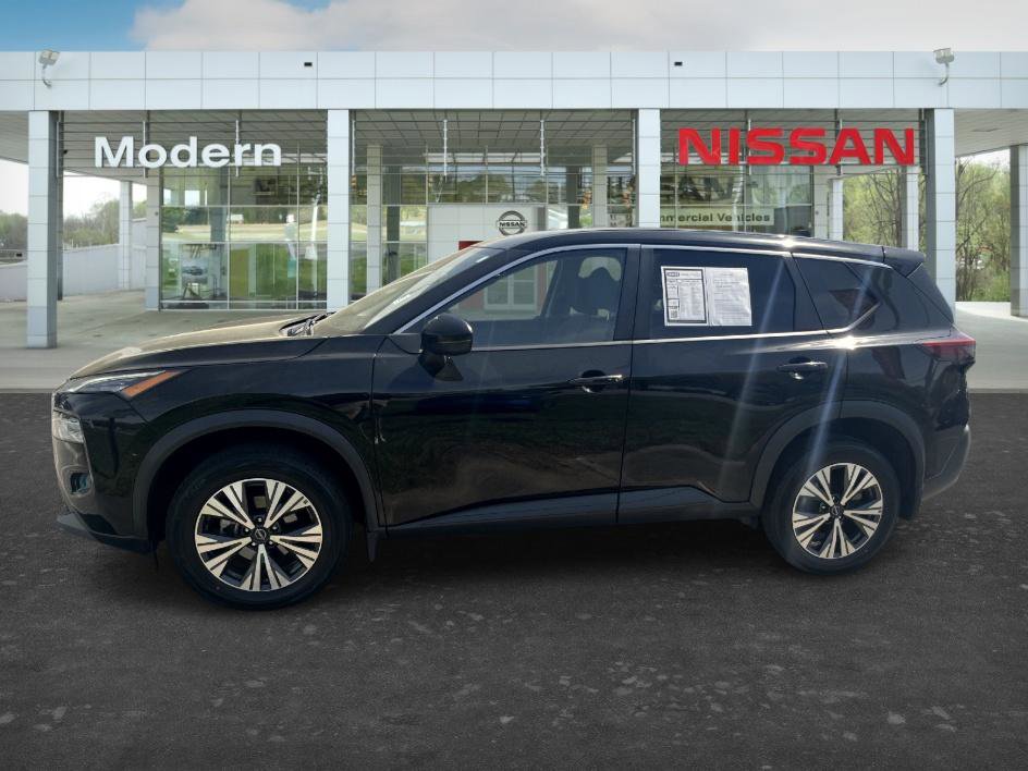 Certified 2022 Nissan Rogue SV image 2