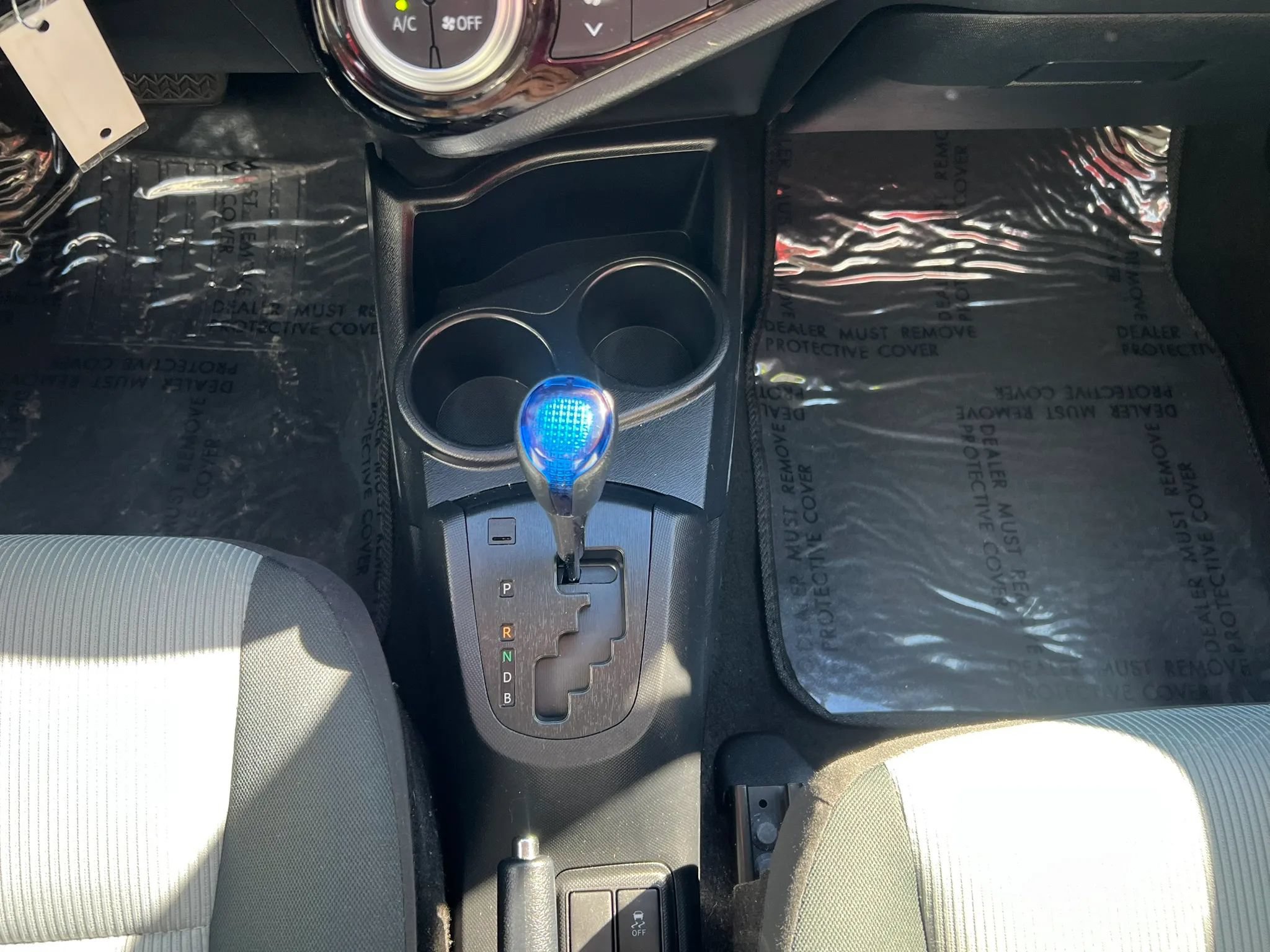 Used 2016 Toyota Prius C Persona Series FWD image 13