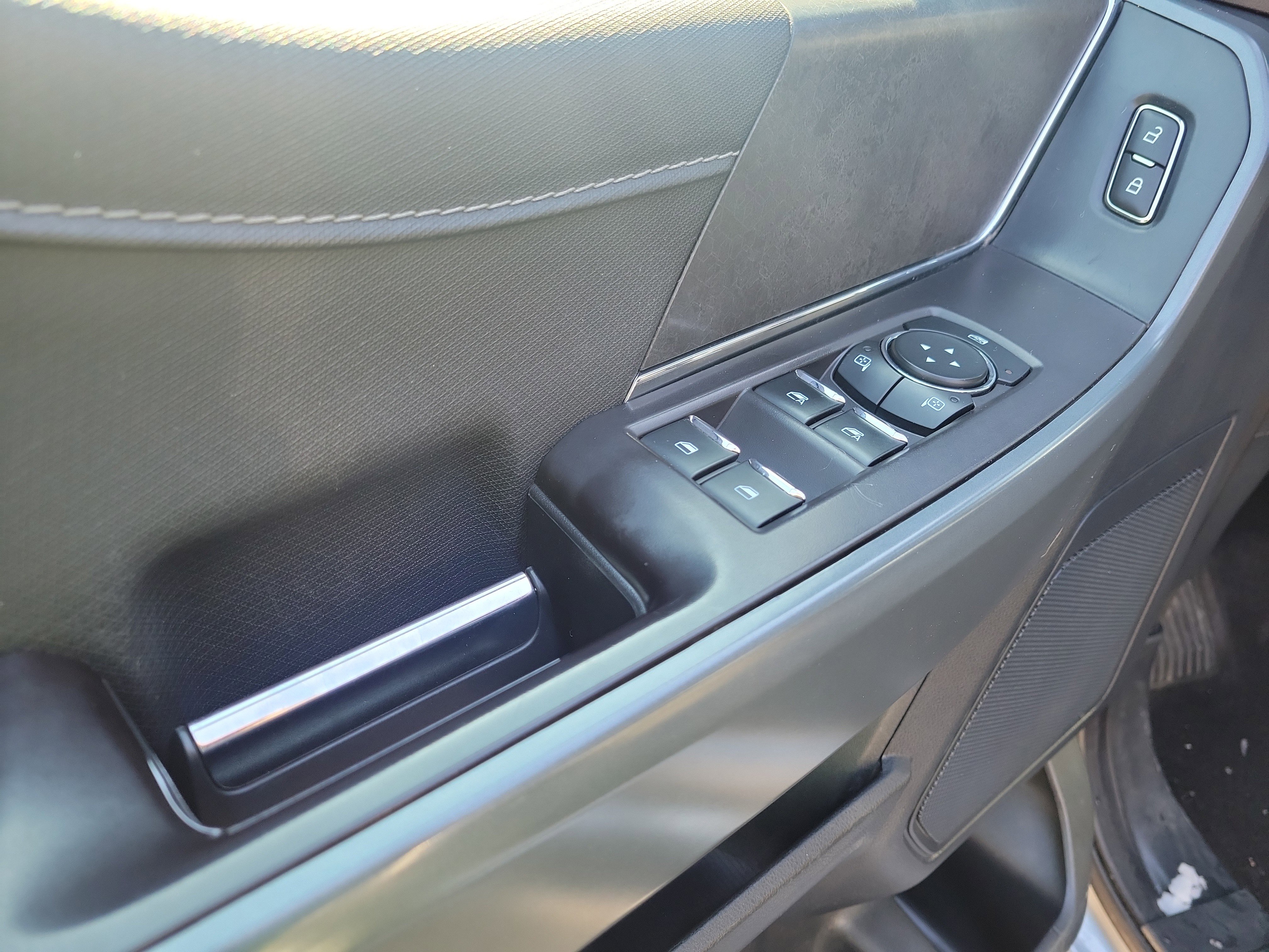 Used 2024 Ford F150 XLT w/ Mobile Office Package image 27