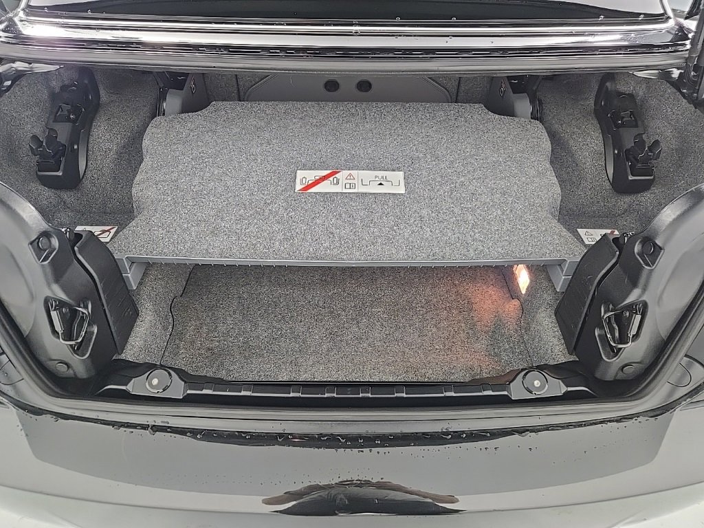 Used 2013 BMW 335i Convertible image 28