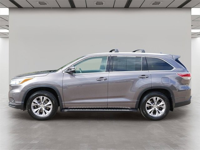 Used 2015 Toyota Highlander XLE image 3