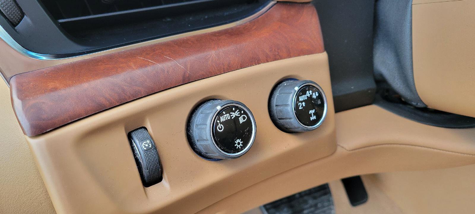 Used 2017 Cadillac Escalade ESV Platinum image 11