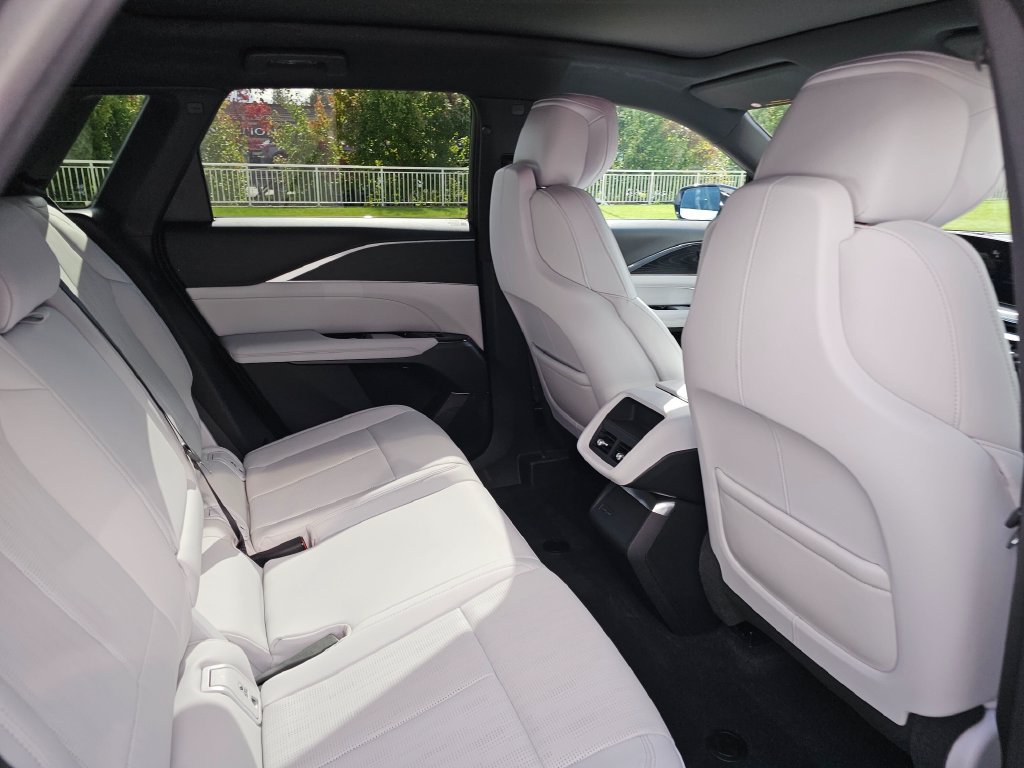 Certified 2024 Cadillac Lyriq Luxury w/ LPO, Floor Liner Package AWD/4WD image 14