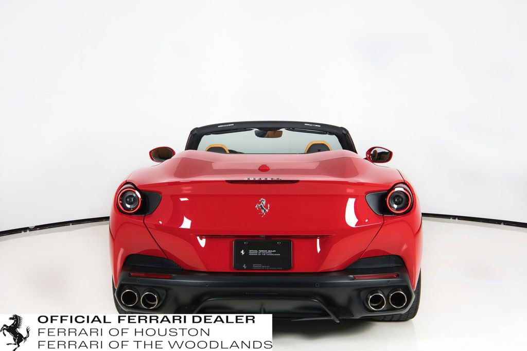 Used 2019 Ferrari Portofino image 10