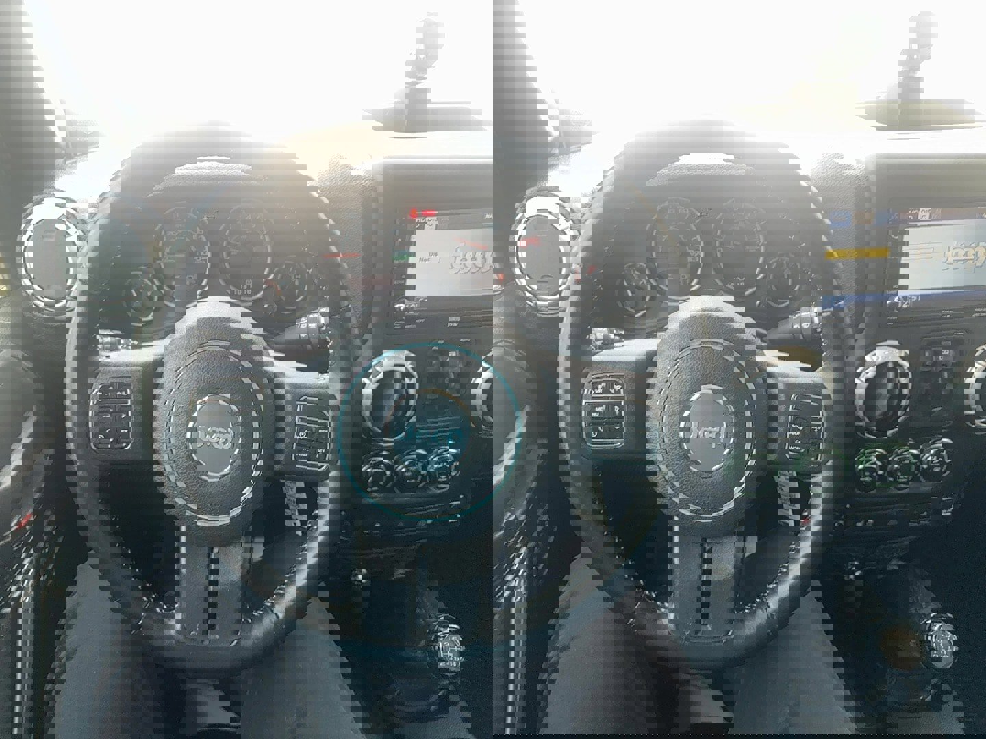 Used 2012 Jeep Wrangler Unlimited Rubicon image 12