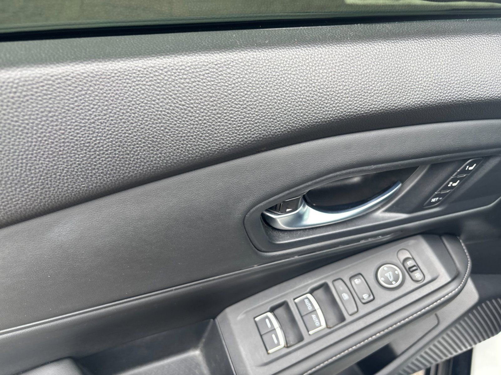 Used 2023 Honda Accord Sport image 12
