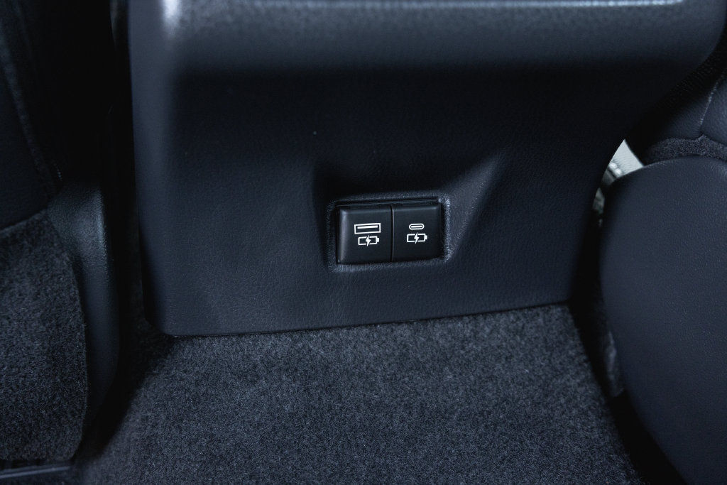 Certified 2025 Toyota Camry SE w/ Convenience Package FWD image 28