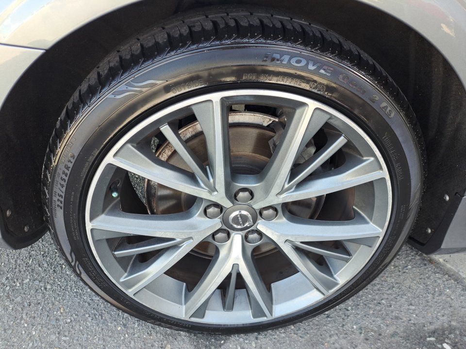 Used 2017 Volvo S90 T6 Momentum w/ Vision Package AWD/4WD image 18