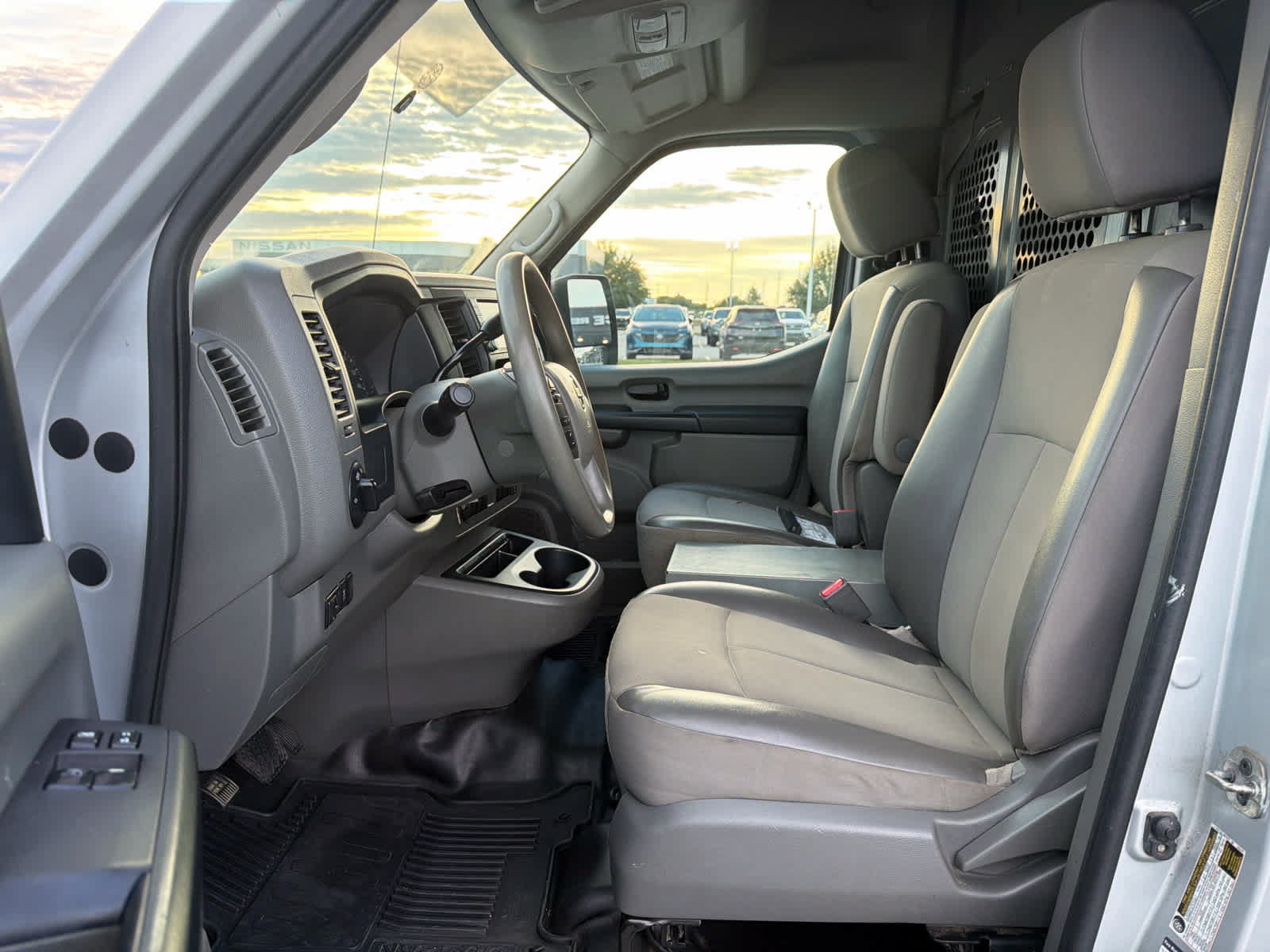 Used 2020 Nissan NV 2500 S RWD image 14