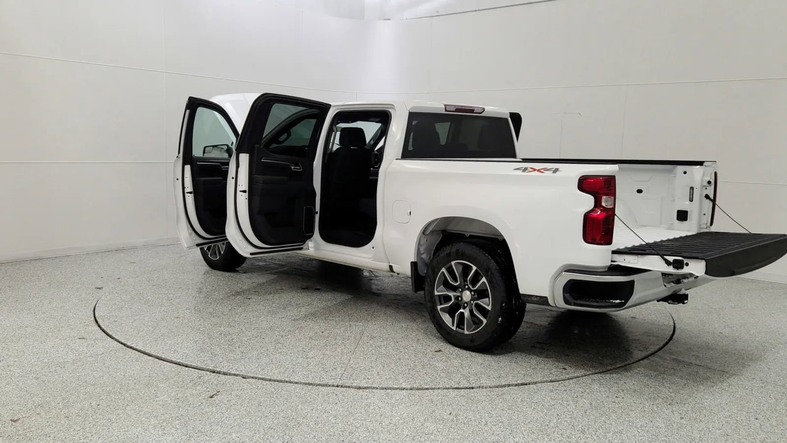 Used 2022 Chevrolet Silverado 1500 LT image 11